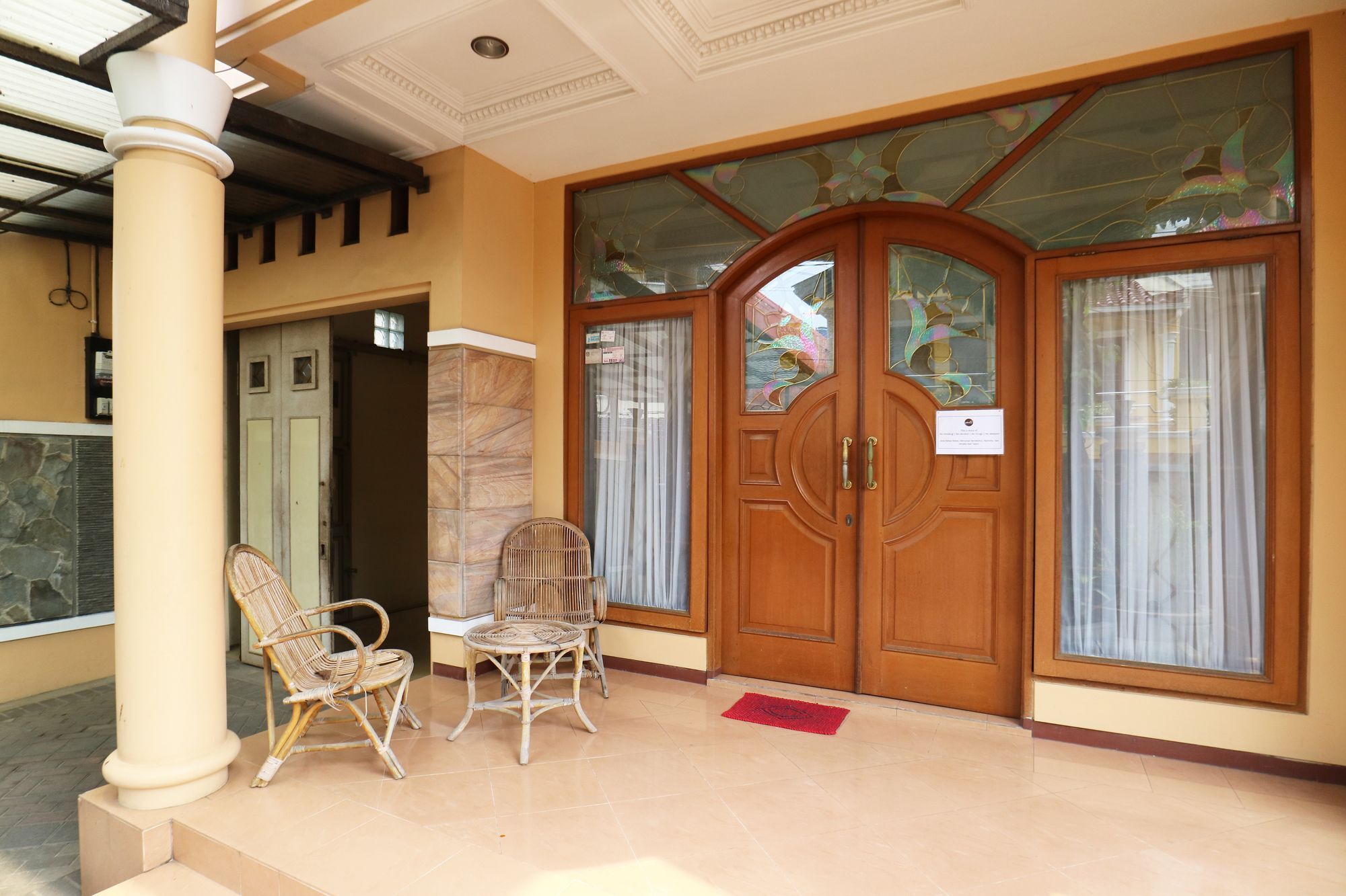 Maharani Guesthouse Tebet Syariah Jakarta Exterior foto